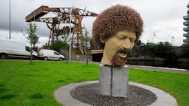 €80,000 Luke Kelly statue in need of extensive repairs due to visitors taking mementos